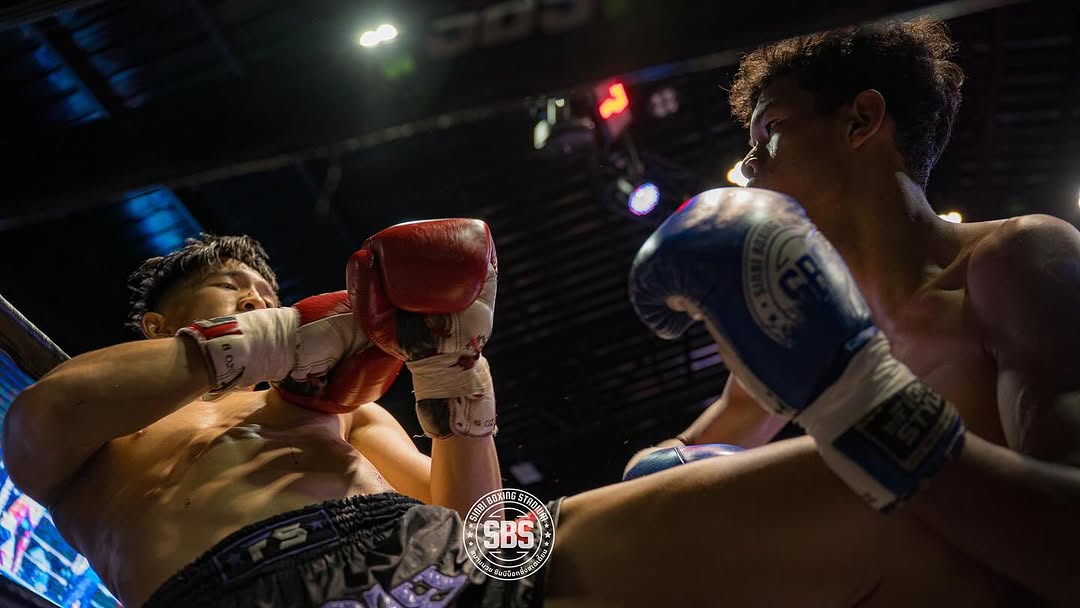 Muay Thai fight action